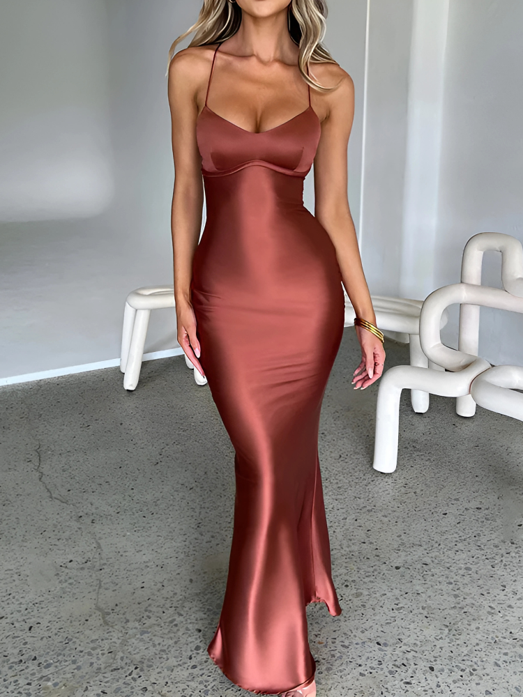 Sensual satin dress with thin straps