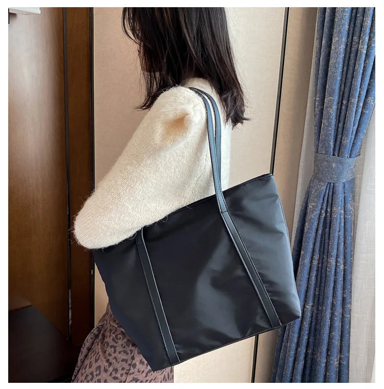 Aurélie Classic Oxford Shoulder Tote