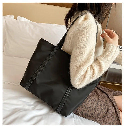 Aurélie Classic Oxford Shoulder Tote